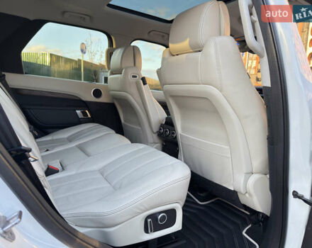 Белый Ленд Ровер Дискавери, объемом двигателя 2.99 л и пробегом 115 тыс. км за 34900 $, фото 20 на Automoto.ua