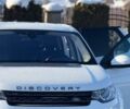 Білий Ленд Ровер Діскавері, об'ємом двигуна 2 л та пробігом 80 тис. км за 17500 $, фото 5 на Automoto.ua