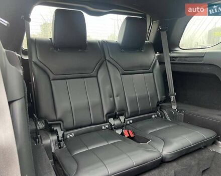 Білий Ленд Ровер Діскавері, об'ємом двигуна 3 л та пробігом 170 тис. км за 29990 $, фото 13 на Automoto.ua