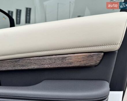 Білий Ленд Ровер Діскавері, об'ємом двигуна 2.99 л та пробігом 115 тис. км за 29800 $, фото 24 на Automoto.ua