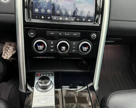 Білий Ленд Ровер Діскавері, об'ємом двигуна 2.99 л та пробігом 122 тис. км за 26000 $, фото 15 на Automoto.ua