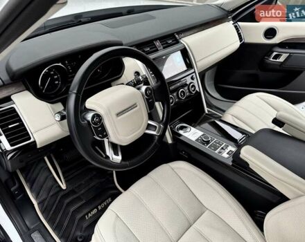 Білий Ленд Ровер Діскавері, об'ємом двигуна 2.99 л та пробігом 115 тис. км за 29800 $, фото 17 на Automoto.ua