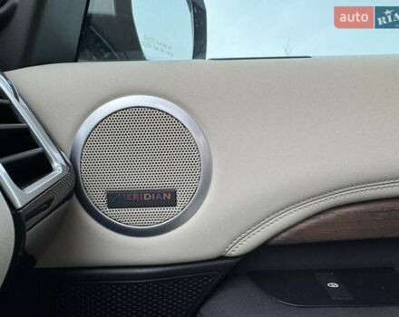 Білий Ленд Ровер Діскавері, об'ємом двигуна 3 л та пробігом 94 тис. км за 39000 $, фото 49 на Automoto.ua