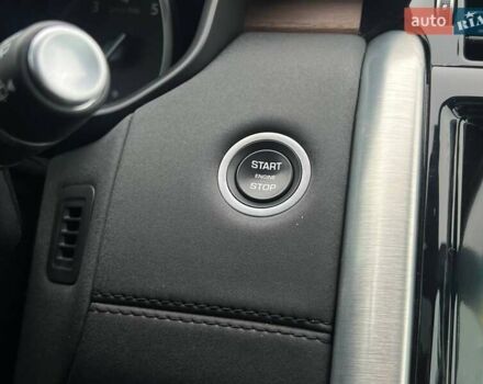 Білий Ленд Ровер Діскавері, об'ємом двигуна 3 л та пробігом 171 тис. км за 27990 $, фото 31 на Automoto.ua