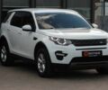 Білий Ленд Ровер Діскавері, об'ємом двигуна 2 л та пробігом 182 тис. км за 16900 $, фото 3 на Automoto.ua