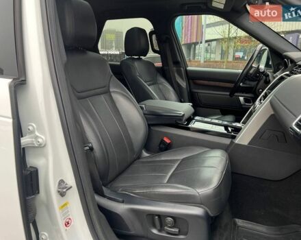 Белый Ленд Ровер Дискавери, объемом двигателя 3 л и пробегом 171 тыс. км за 24990 $, фото 16 на Automoto.ua