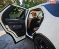 Білий Ленд Ровер Діскавері, об'ємом двигуна 3 л та пробігом 155 тис. км за 29290 $, фото 21 на Automoto.ua