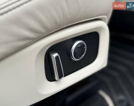 Білий Ленд Ровер Діскавері, об'ємом двигуна 2.99 л та пробігом 115 тис. км за 29800 $, фото 39 на Automoto.ua