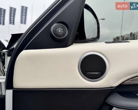 Білий Ленд Ровер Діскавері, об'ємом двигуна 2.99 л та пробігом 115 тис. км за 29800 $, фото 25 на Automoto.ua