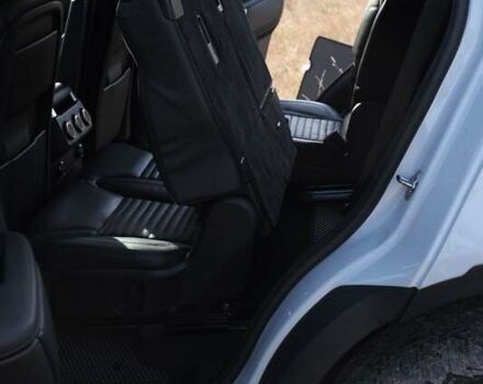 Білий Ленд Ровер Діскавері, об'ємом двигуна 3 л та пробігом 156 тис. км за 33000 $, фото 33 на Automoto.ua