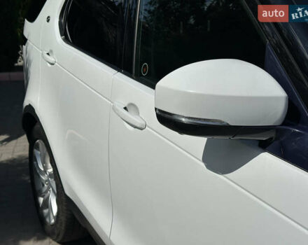 Білий Ленд Ровер Діскавері, об'ємом двигуна 3 л та пробігом 73 тис. км за 35600 $, фото 7 на Automoto.ua