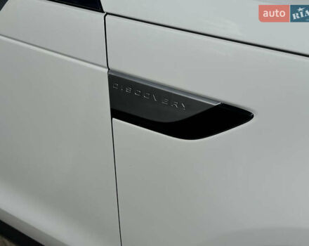 Білий Ленд Ровер Діскавері, об'ємом двигуна 3 л та пробігом 73 тис. км за 35600 $, фото 6 на Automoto.ua