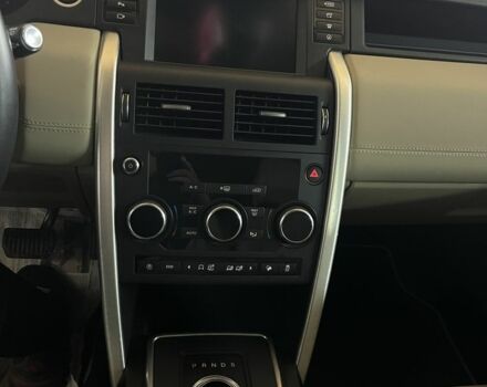 Білий Ленд Ровер Діскавері, об'ємом двигуна 2 л та пробігом 162 тис. км за 16500 $, фото 6 на Automoto.ua