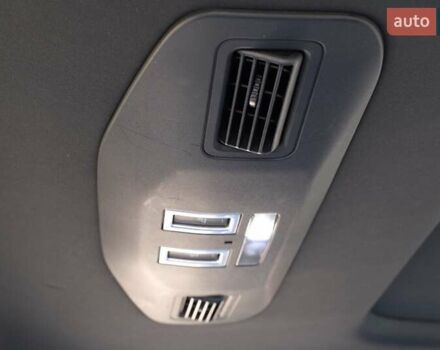 Білий Ленд Ровер Діскавері, об'ємом двигуна 3 л та пробігом 156 тис. км за 33000 $, фото 29 на Automoto.ua