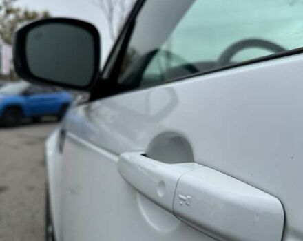 Ленд Ровер Діскавері 2018 у Буче на Automoto.ua Білий Ленд Ровер Діскавері, об'ємом двигуна 3 л та пробігом 155 тис. км за 26999 $, фото 9 на Automoto.ua