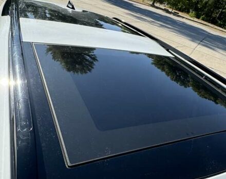 Белый Ленд Ровер Дискавери, объемом двигателя 3 л и пробегом 105 тыс. км за 29300 $, фото 13 на Automoto.ua