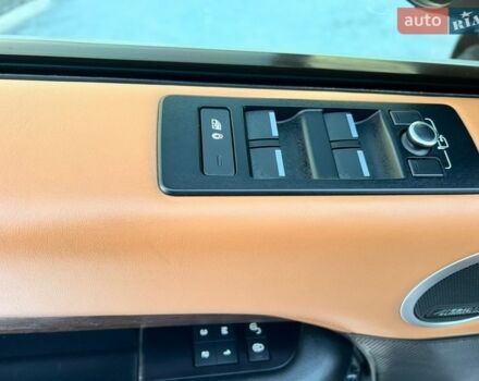 Білий Ленд Ровер Діскавері, об'ємом двигуна 3 л та пробігом 114 тис. км за 35900 $, фото 61 на Automoto.ua