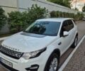 Білий Ленд Ровер Діскавері, об'ємом двигуна 2 л та пробігом 108 тис. км за 29900 $, фото 18 на Automoto.ua