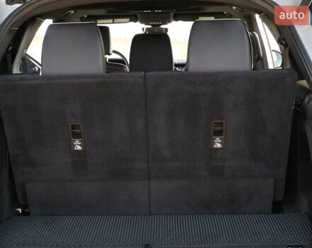 Білий Ленд Ровер Діскавері, об'ємом двигуна 3 л та пробігом 156 тис. км за 33000 $, фото 32 на Automoto.ua