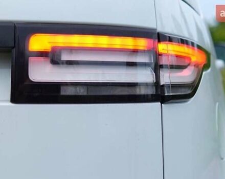 Ленд Ровер Дискавери 2018 в Киеве на Automoto.ua Белый Ленд Ровер Дискавери, объемом двигателя 3 л и пробегом 155 тыс. км за 27777 $, фото 6 на Automoto.ua