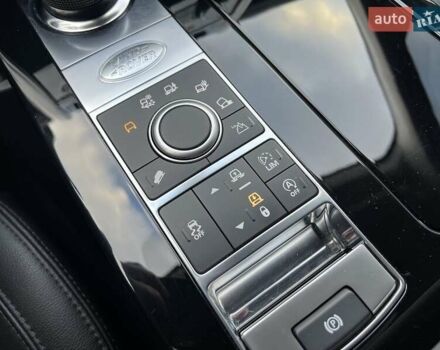 Білий Ленд Ровер Діскавері, об'ємом двигуна 2.99 л та пробігом 155 тис. км за 36000 $, фото 20 на Automoto.ua