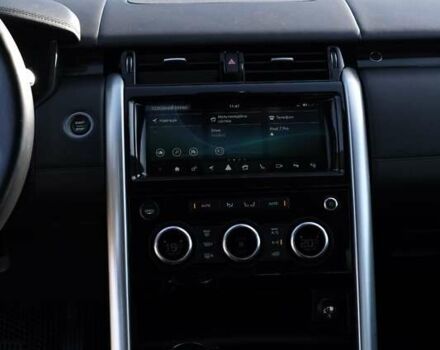 Білий Ленд Ровер Діскавері, об'ємом двигуна 3 л та пробігом 156 тис. км за 33000 $, фото 24 на Automoto.ua