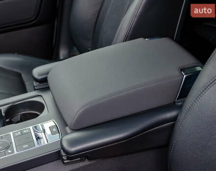 Белый Ленд Ровер Дискавери, объемом двигателя 2 л и пробегом 115 тыс. км за 35555 $, фото 32 на Automoto.ua