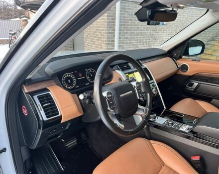 Білий Ленд Ровер Діскавері, об'ємом двигуна 3 л та пробігом 114 тис. км за 39000 $, фото 16 на Automoto.ua