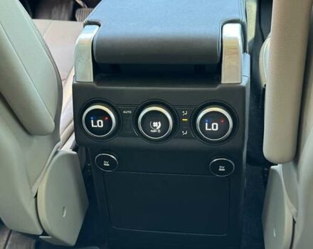 Белый Ленд Ровер Дискавери, объемом двигателя 3 л и пробегом 105 тыс. км за 29300 $, фото 16 на Automoto.ua