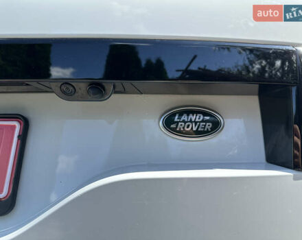 Білий Ленд Ровер Діскавері, об'ємом двигуна 3 л та пробігом 73 тис. км за 35600 $, фото 9 на Automoto.ua