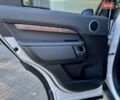 Ленд Ровер Дискавери 2018 в Днепре (Днепропетровске) на Automoto.ua Белый Ленд Ровер Дискавери, объемом двигателя 2.99 л и пробегом 154 тыс. км за 36900 $, фото 29 на Automoto.ua