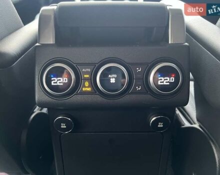 Білий Ленд Ровер Діскавері, об'ємом двигуна 2.99 л та пробігом 155 тис. км за 36000 $, фото 24 на Automoto.ua