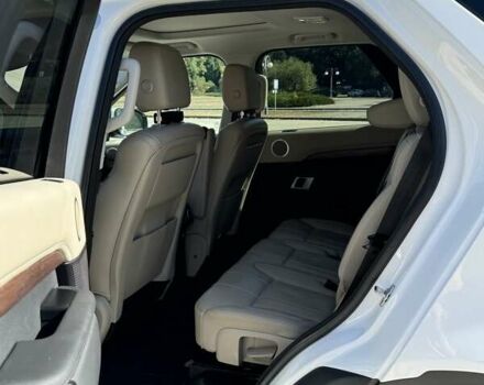 Белый Ленд Ровер Дискавери, объемом двигателя 3 л и пробегом 105 тыс. км за 29300 $, фото 6 на Automoto.ua