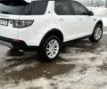 Білий Ленд Ровер Діскавері, об'ємом двигуна 2 л та пробігом 163 тис. км за 16999 $, фото 5 на Automoto.ua