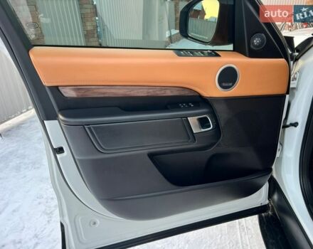 Білий Ленд Ровер Діскавері, об'ємом двигуна 3 л та пробігом 114 тис. км за 35900 $, фото 32 на Automoto.ua