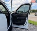 Білий Ленд Ровер Діскавері, об'ємом двигуна 2.99 л та пробігом 98 тис. км за 38500 $, фото 35 на Automoto.ua