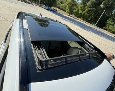 Белый Ленд Ровер Дискавери, объемом двигателя 3 л и пробегом 105 тыс. км за 29300 $, фото 12 на Automoto.ua