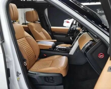 Ленд Ровер Дискавери 2018 в Киеве на Automoto.ua Белый Ленд Ровер Дискавери, объемом двигателя 3 л и пробегом 75 тыс. км за 28000 $, фото 10 на Automoto.ua