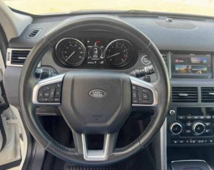 Білий Ленд Ровер Діскавері, об'ємом двигуна 2 л та пробігом 76 тис. км за 9900 $, фото 9 на Automoto.ua