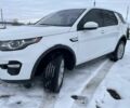 Білий Ленд Ровер Діскавері, об'ємом двигуна 2 л та пробігом 162 тис. км за 16500 $, фото 2 на Automoto.ua