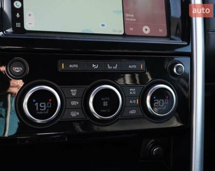 Білий Ленд Ровер Діскавері, об'ємом двигуна 3 л та пробігом 156 тис. км за 33000 $, фото 17 на Automoto.ua