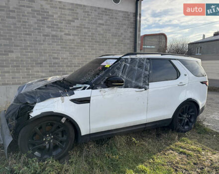 Белый Ленд Ровер Дискавери, объемом двигателя 2.99 л и пробегом 87 тыс. км за 16999 $, фото 2 на Automoto.ua