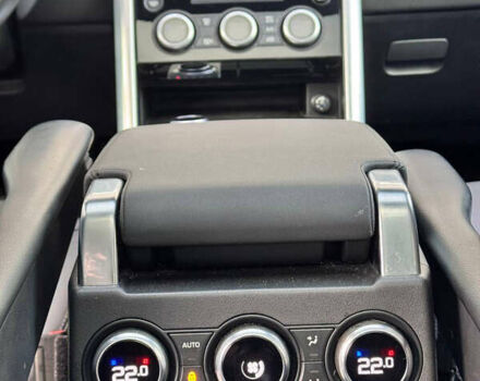 Білий Ленд Ровер Діскавері, об'ємом двигуна 3 л та пробігом 62 тис. км за 47000 $, фото 17 на Automoto.ua