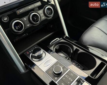 Білий Ленд Ровер Діскавері, об'ємом двигуна 3 л та пробігом 62 тис. км за 38990 $, фото 36 на Automoto.ua