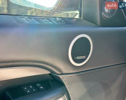 Білий Ленд Ровер Діскавері, об'ємом двигуна 3 л та пробігом 99 тис. км за 44500 $, фото 42 на Automoto.ua