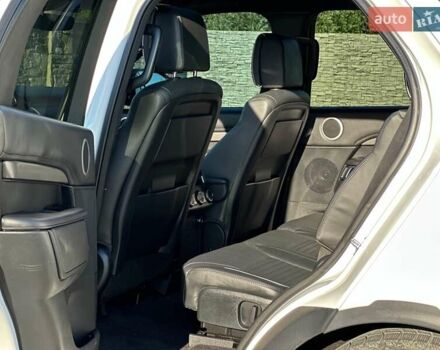 Білий Ленд Ровер Діскавері, об'ємом двигуна 3 л та пробігом 99 тис. км за 44500 $, фото 17 на Automoto.ua