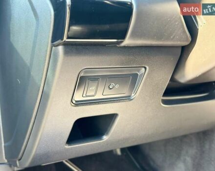 Білий Ленд Ровер Діскавері, об'ємом двигуна 3 л та пробігом 99 тис. км за 44500 $, фото 20 на Automoto.ua