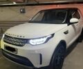 Білий Ленд Ровер Діскавері, об'ємом двигуна 2 л та пробігом 48 тис. км за 44925 $, фото 7 на Automoto.ua