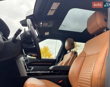 Білий Ленд Ровер Діскавері, об'ємом двигуна 3 л та пробігом 68 тис. км за 45990 $, фото 11 на Automoto.ua