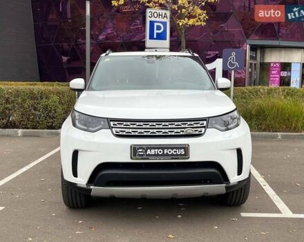 Білий Ленд Ровер Діскавері, об'ємом двигуна 3 л та пробігом 68 тис. км за 45990 $, фото 2 на Automoto.ua